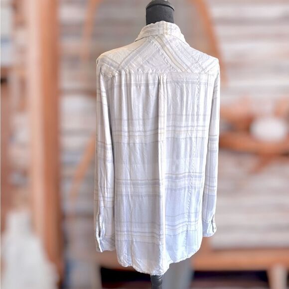 White House Black Market Button Down Top Size 12 - Picture 4 of 13